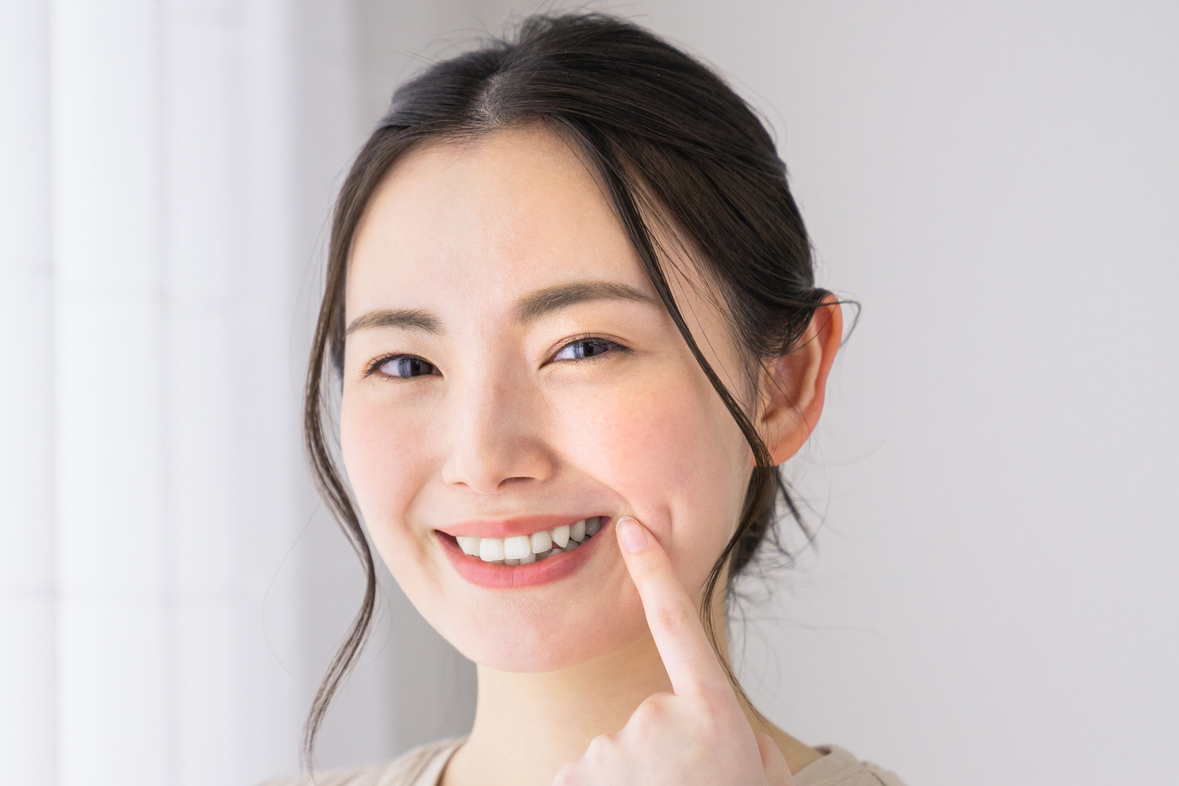 新松戸駅徒歩近くの審美歯科(白い詰め物・被せ物・入れ歯）